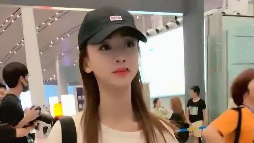 娱乐吃瓜酱一步三回头,一步三回头，揭秘娱乐圈那些事儿